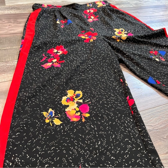 BP Nordstrom Crop Palazzo Pants Medium Floral Side Stripe Vibrant Black Red - Picture 7 of 15